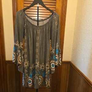 Gray and Blue Women's Tunic Top